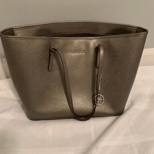 Michael Kors Silver Jet Set Carry All Large Tote